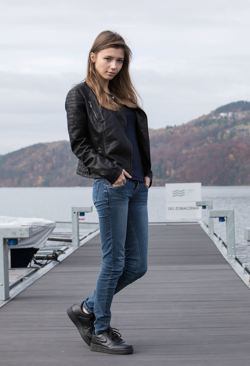 Тамара, 24